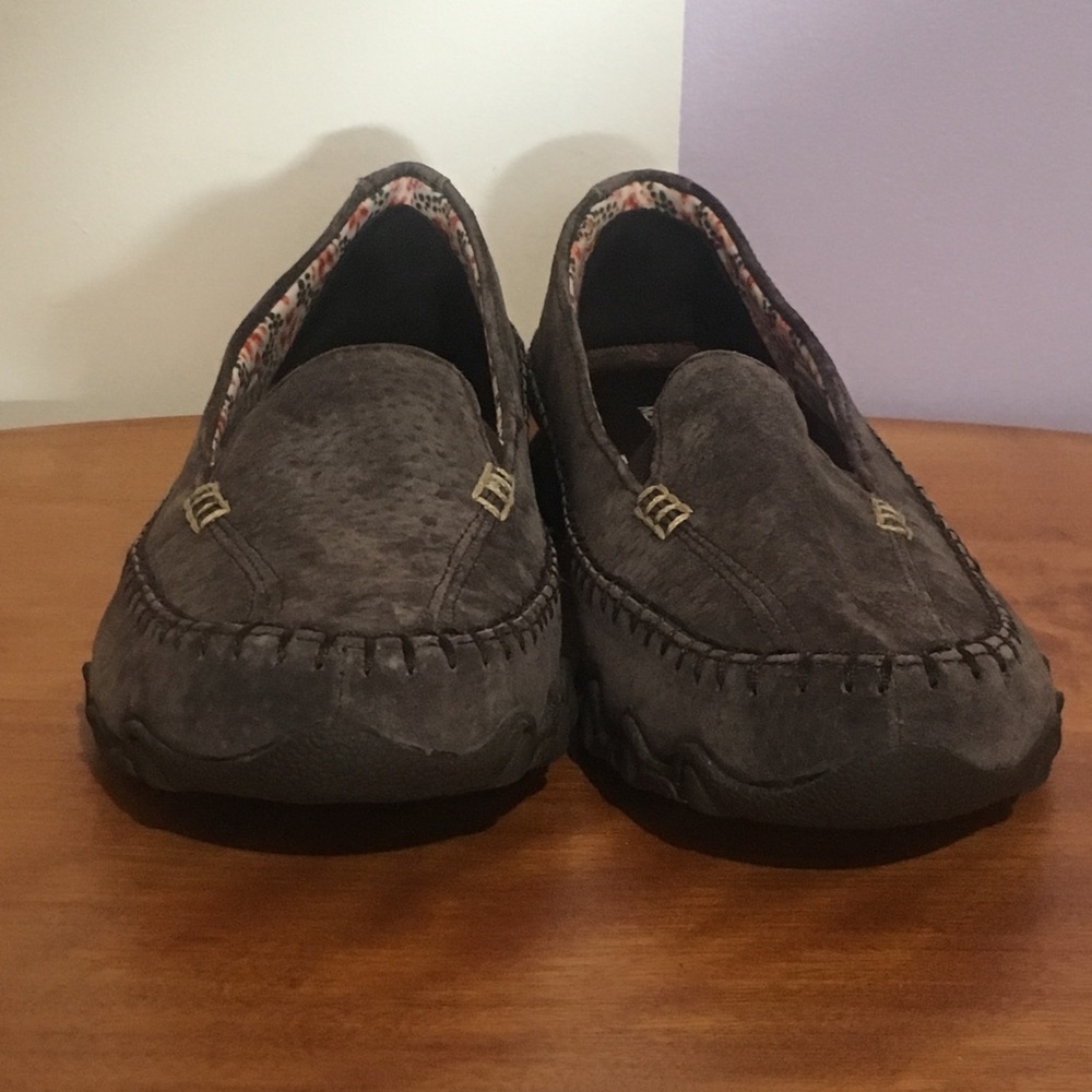 Sketchers Relaxed Fit Memory Foam Brown Womens 6.5 - image 2